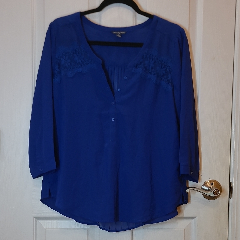 American Eagle Outfitters Royal Blue Sheer And Lace 3/4 Sleeve Blouse-Sz L